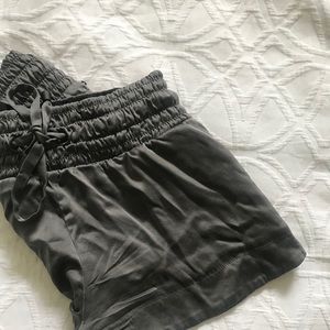Comfy grey shorts
